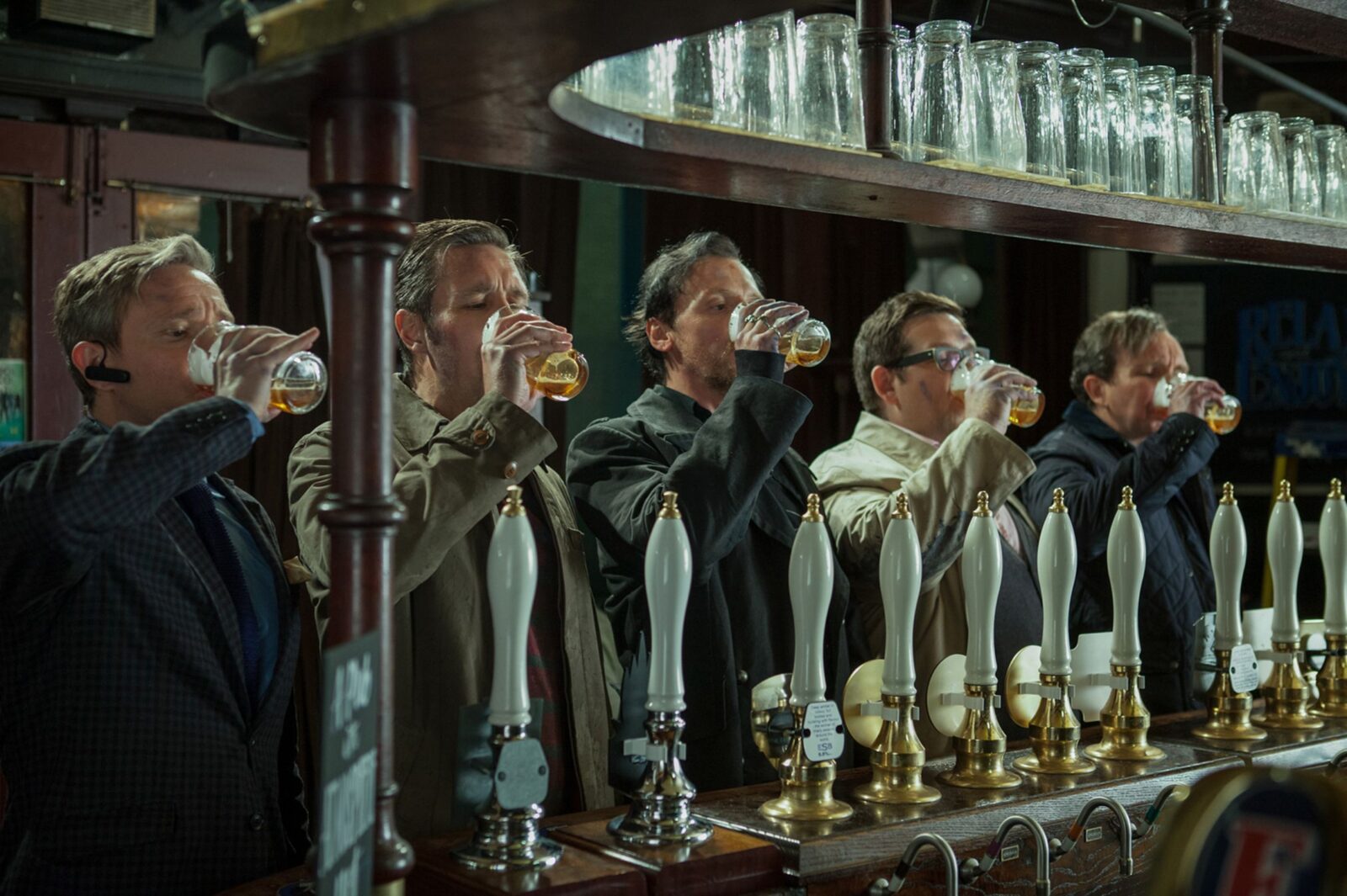 THE WORLD'S END [Review]: Genre switch? I'll drink to that!